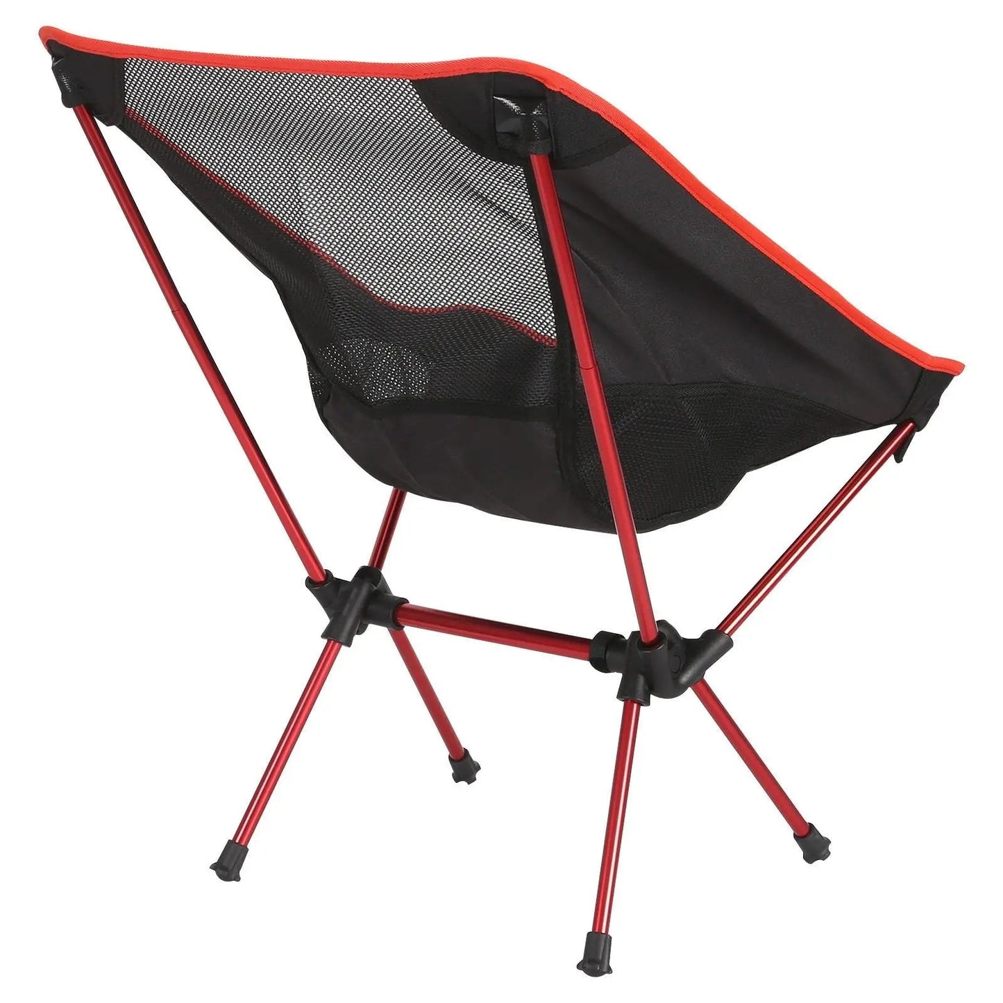 Chaise de camping dépliée montrant son assise confortable