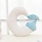 Coussin de voyage en forme de renard orange, vue de face