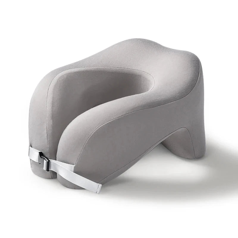 Oreiller gris compact pour confort en déplacement