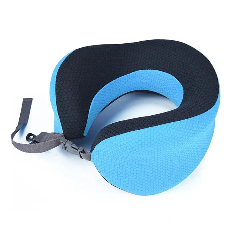 Oreiller de voyage bleu, confort et maintien pour le cou