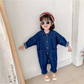 Salopette enfant en denim léger avec poches fonctionnelles