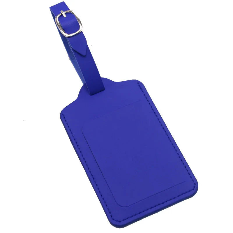 Étiquette de bagage bleue pour un look apaisant