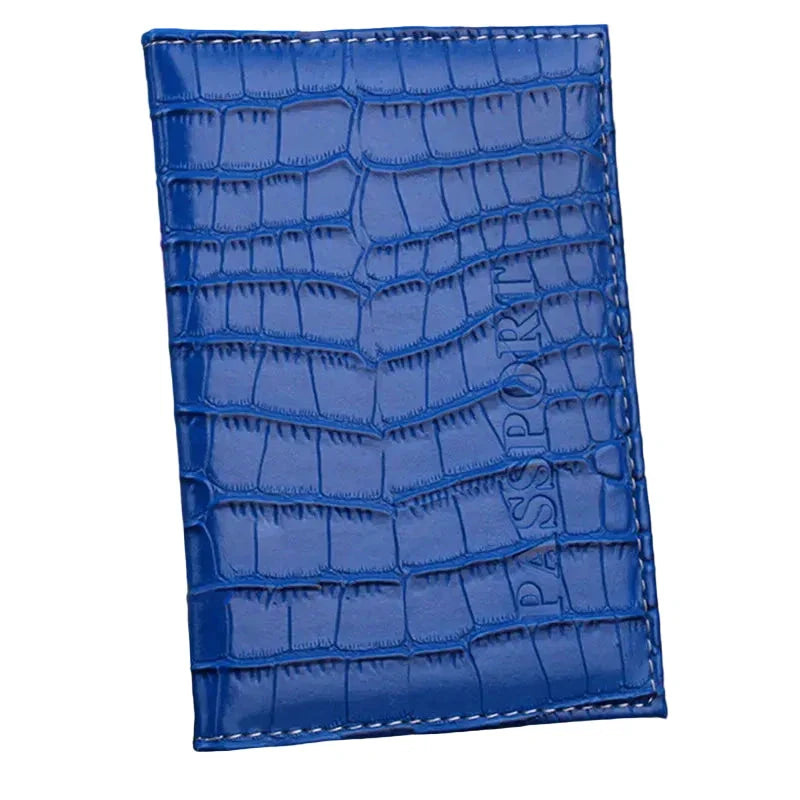 Étui passeport bleu marine avec texture croco élégante