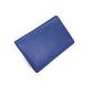 Étui passeport en cuir grainé bleu marine, fermé