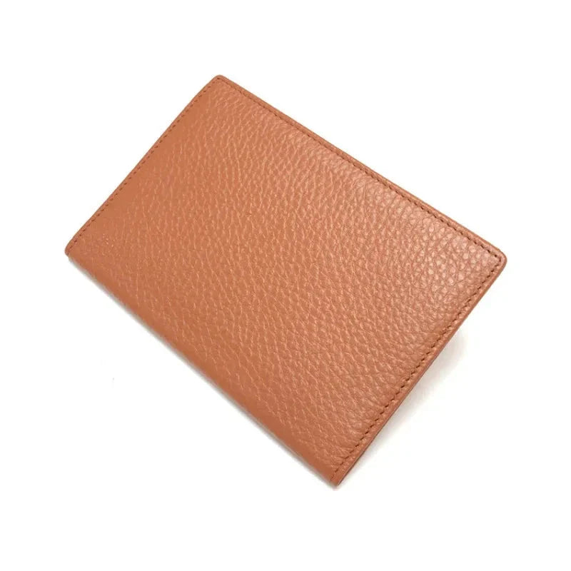 Étui passeport en cuir grainé orange, vue d'ensemble