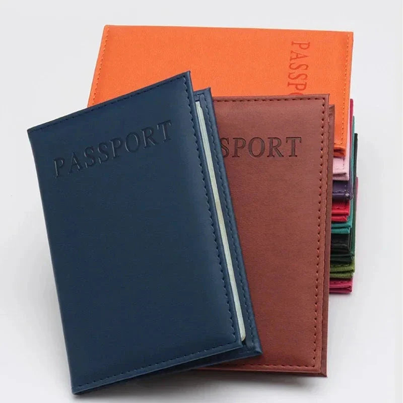 Étui passeport ouvert, montrant l'emplacement sécurisé pour le passeport
