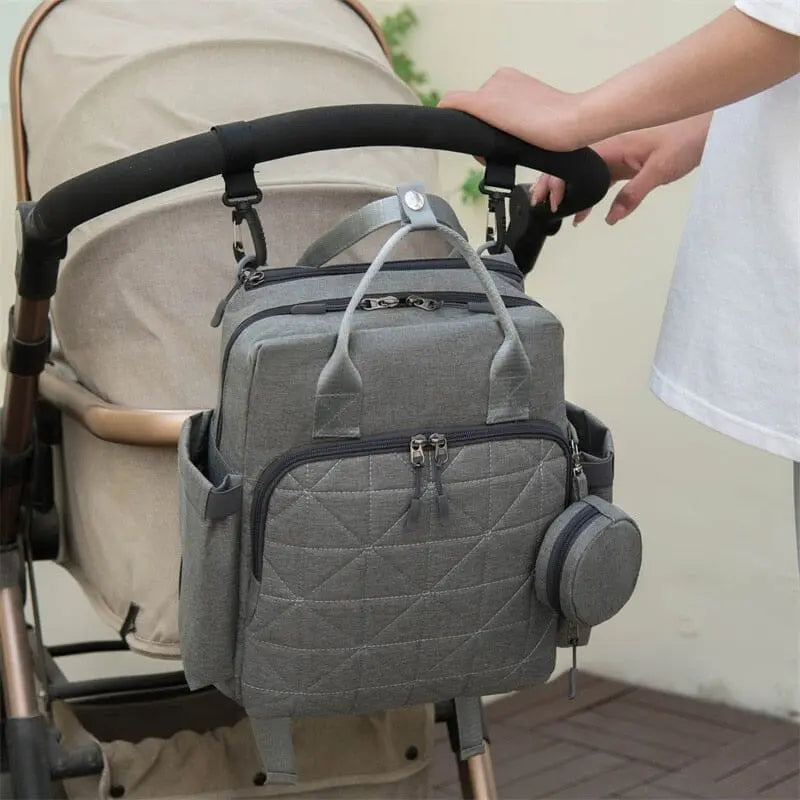 Compartiments intérieurs pour biberons et couches visibles