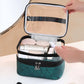 Trousse de toilette ouverte montrant deux compartiments spacieux