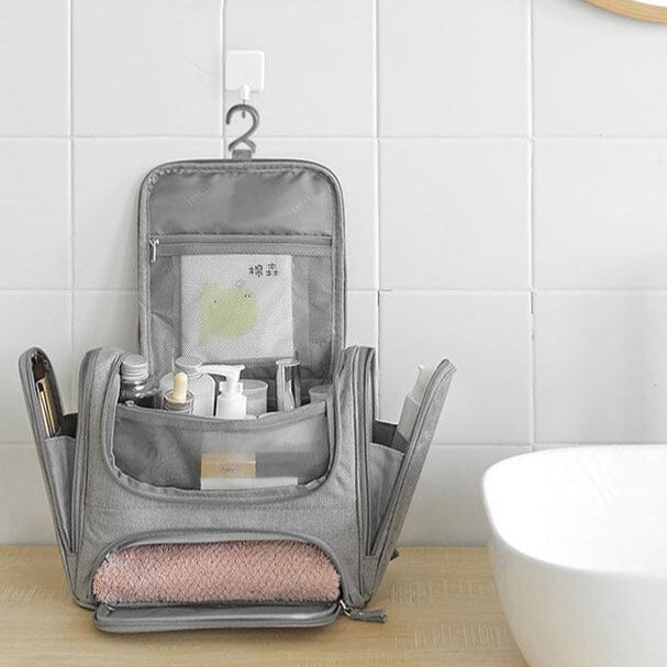 Vue intérieure des compartiments étanches de la trousse