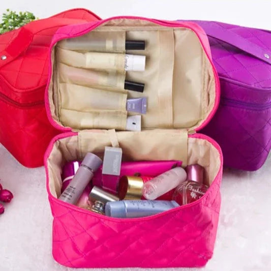 Trousse de toilette matelassée beige avec grande capacité