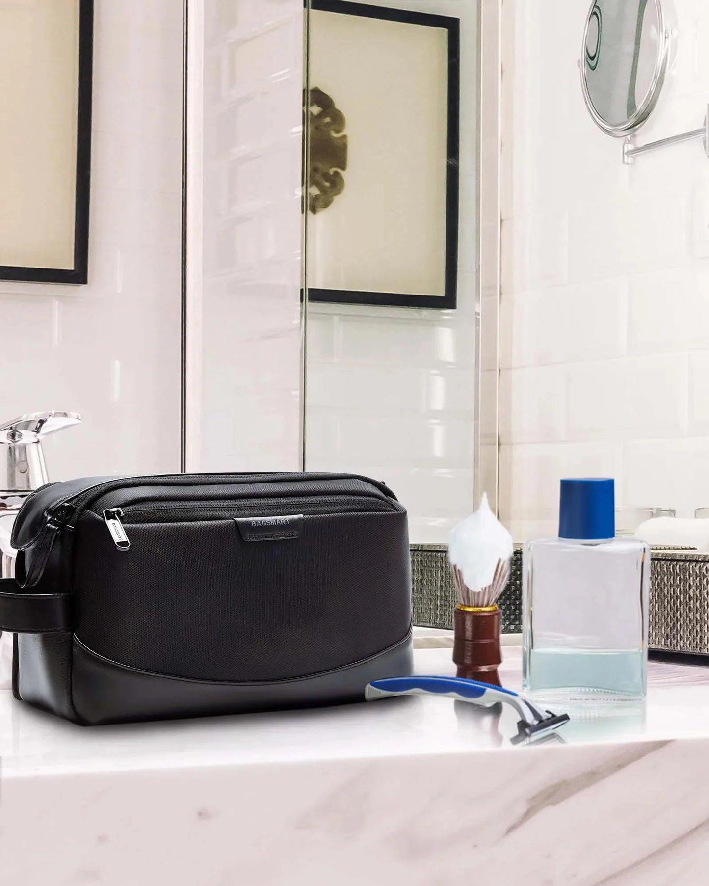 Grande trousse de toilette pour homme, vue de face