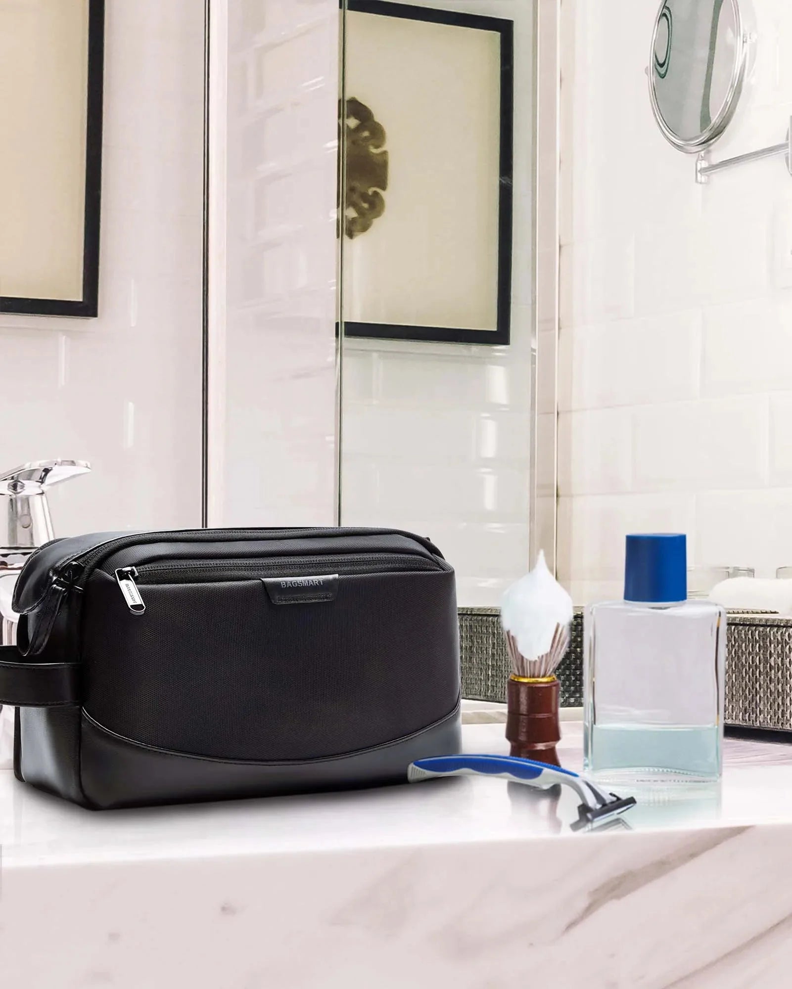 Grande trousse de toilette pour homme, vue de face