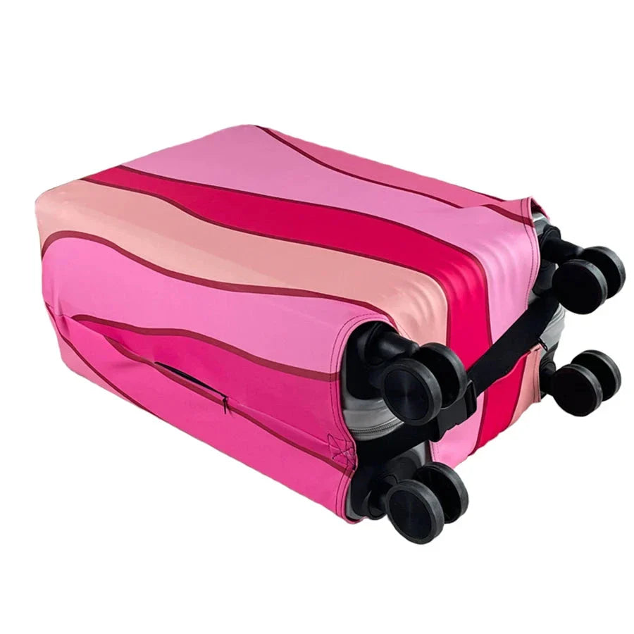 Housse valise rose ajustée sur bagage, vue latérale
