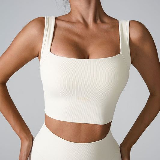 Soutien-gorge sport croisé sur mannequin, vue de profil