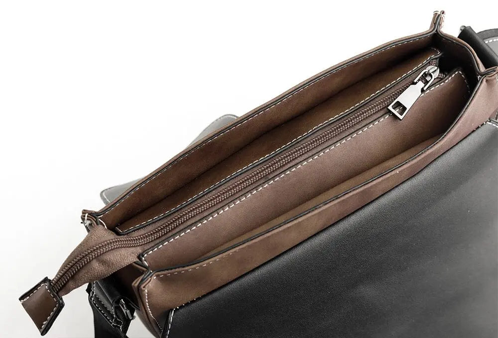 Sac à bandoulière avec poche frontale et design rétro