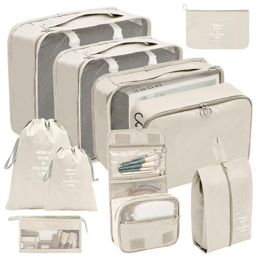 Set de 10 organisateurs de valise beige sur fond blanc