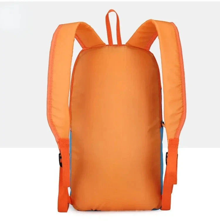 Sac à dos orange, détail des bretelles respirantes