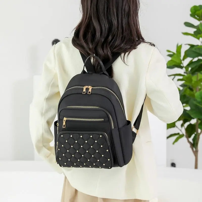 Sac à dos noir élégant avec design compartimenté