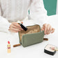 Détail de la fermeture éclair robuste de la trousse