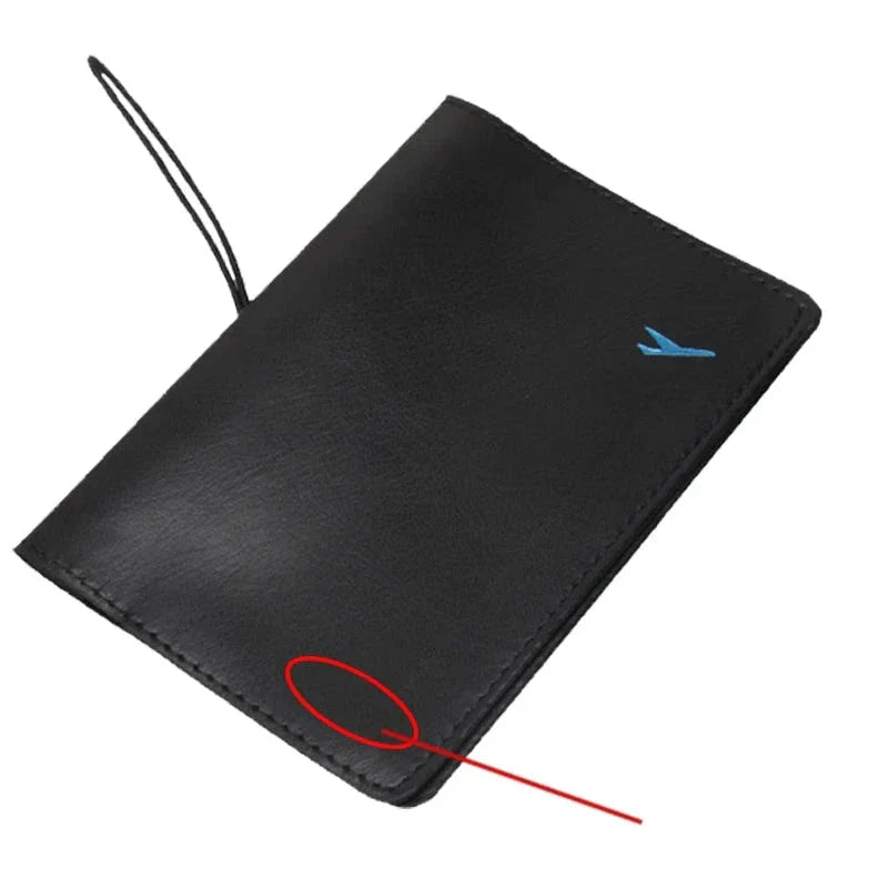 Pochette passeport noire avec initiales dorées élégantes