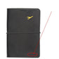 Pochette passeport ouverte montrant des emplacements pour cartes