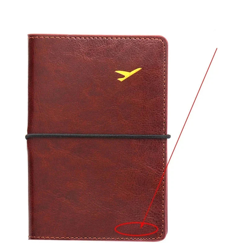 Pochette passeport bordeaux avec finition dorée raffinée