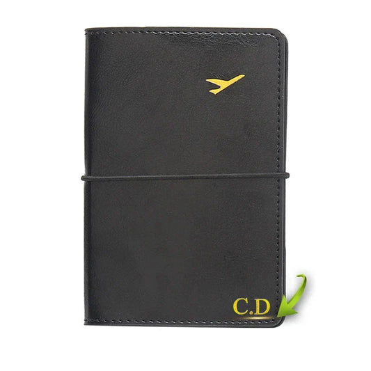Pochette passeport noire, classique et chic, avec lettres dorées