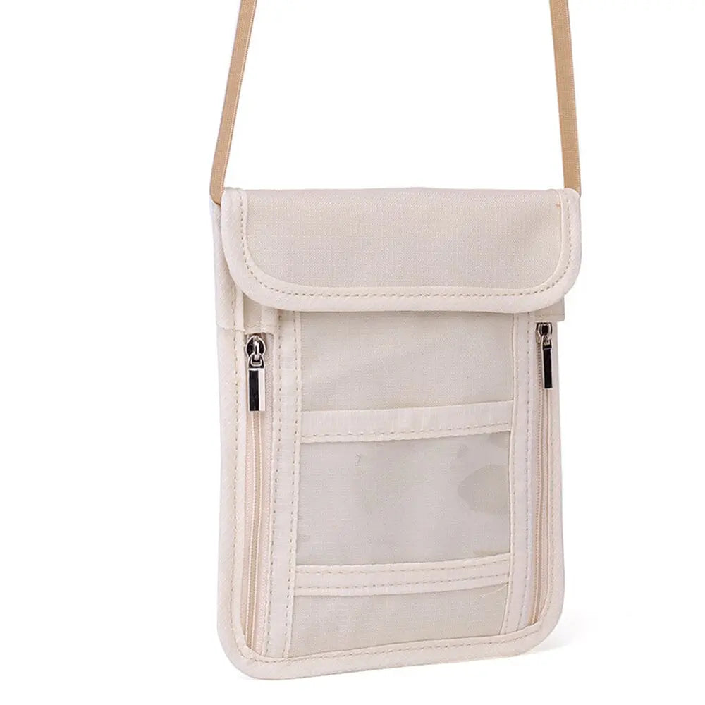 Vue rapprochée de la pochette en nylon beige