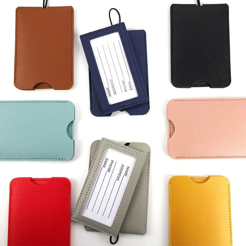 Porte étiquette bagage en PU noir sur valise grise