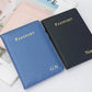 Porte passeport bleu avec personnalisation dorée élégante