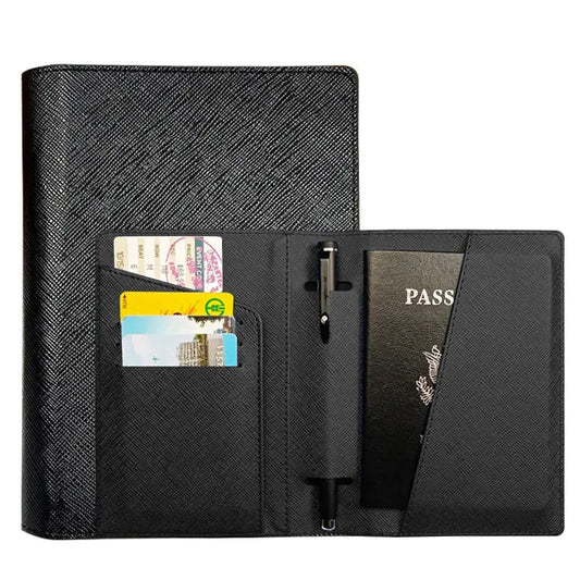Portefeuille noir fermé, texture en cuir synthétique