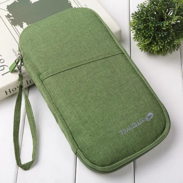 Portefeuille vert avec texture en nylon et plusieurs sections