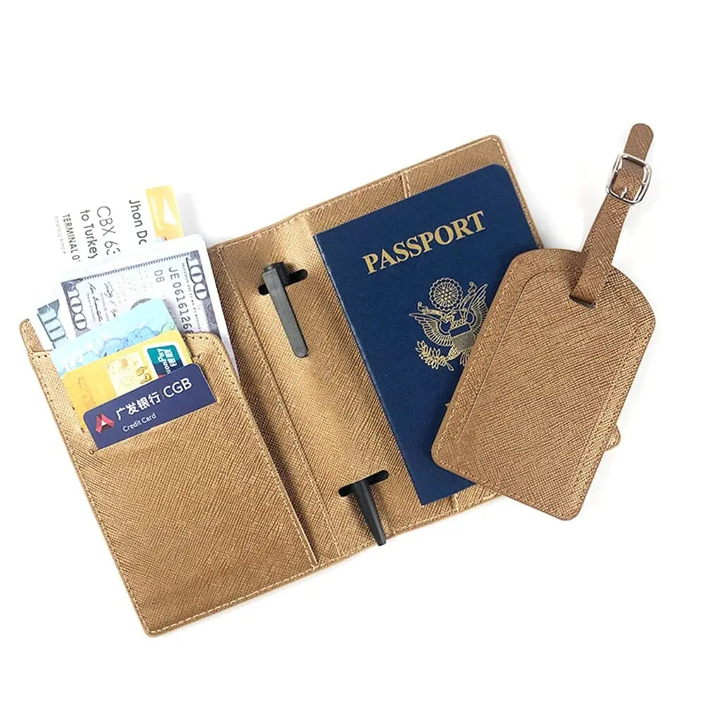 Détail des lettres dorées sur étiquette valise personnalisée