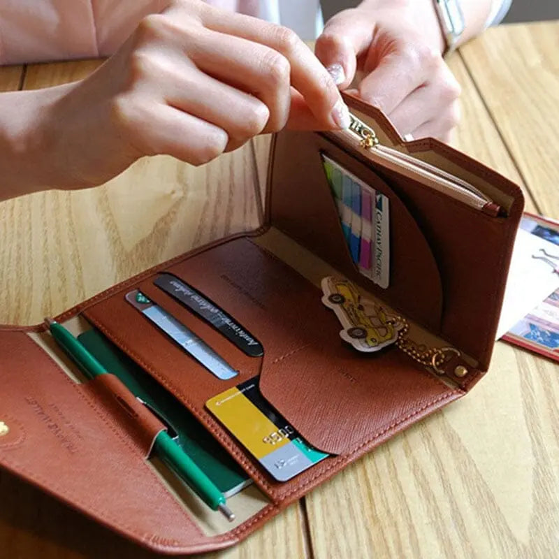 Portefeuille fermé en cuir synthétique avec fermeture éclair