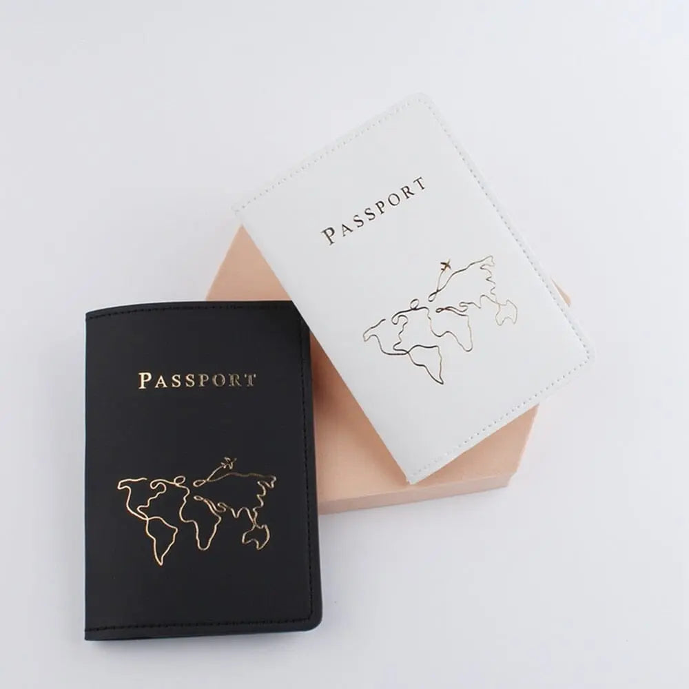Vue rapprochée de la pochette passeport en polyuréthane