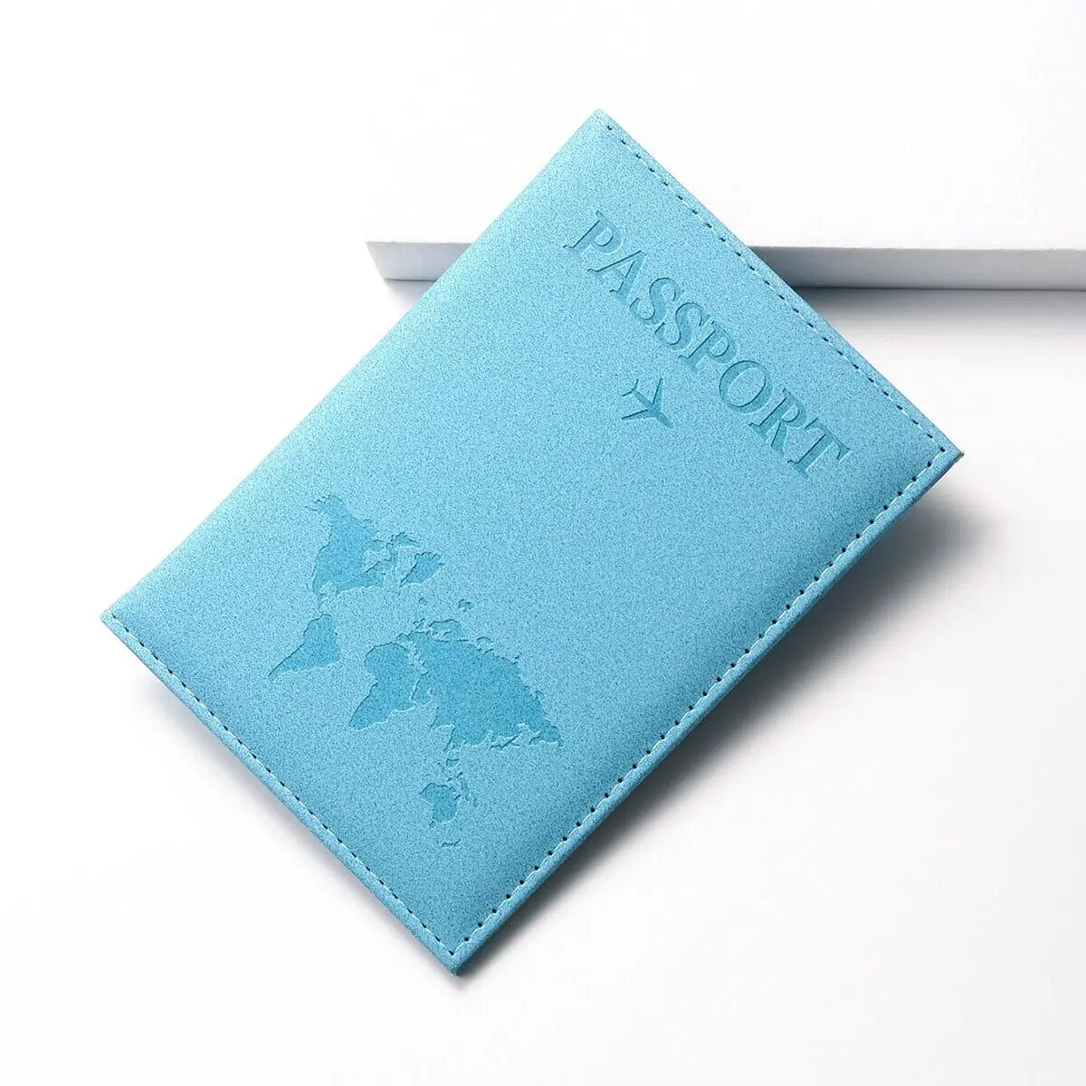 Étui bleu ciel avec design de carte du monde