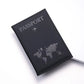Protège-passeport noir avec texture en cuir synthétique