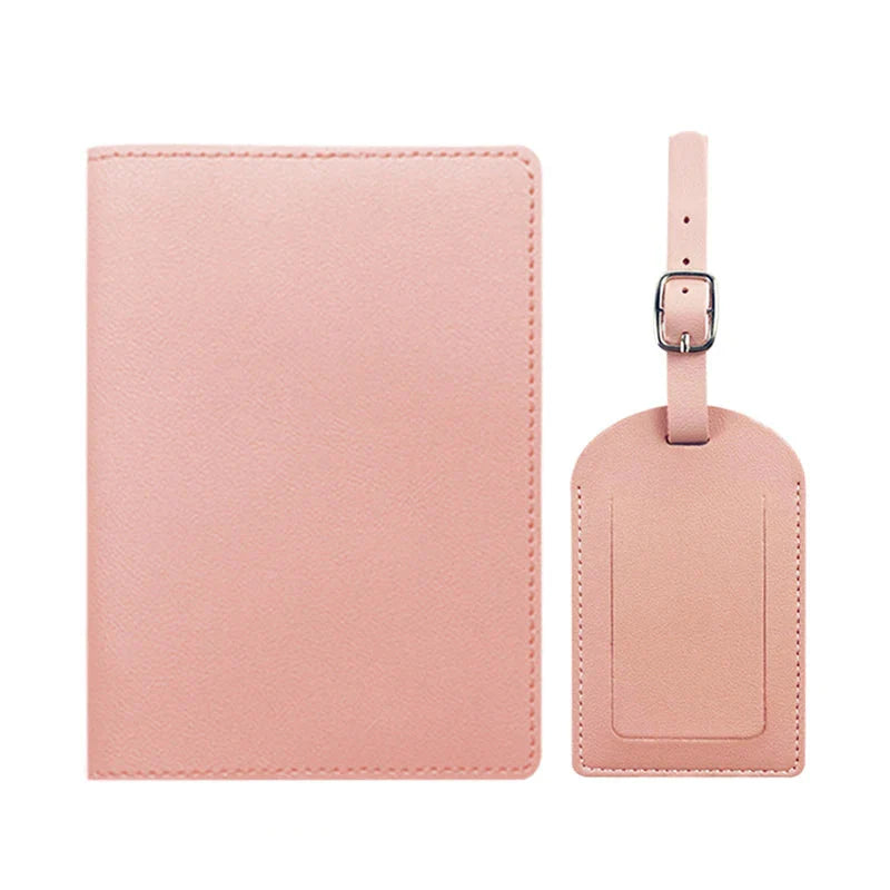 Ensemble rose avec protège passeport et étiquette valise personnalisables