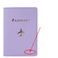 Protège-passeport violet avec initiales dorées distinctives