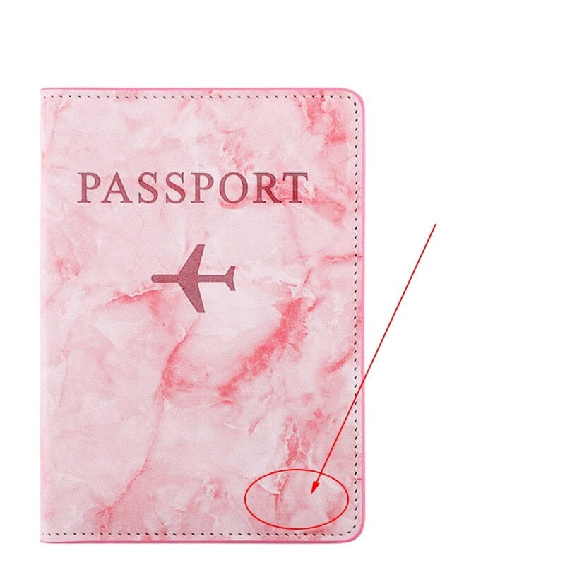 Protège passeport rouge marbré, personnalisation avec prénom
