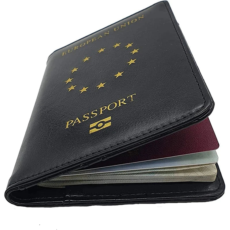 Protège passeport noir avec inscription dorée visible