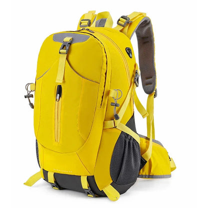 Sac à dos jaune, parfait pour activités de plein air