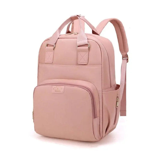 Sac à dos posé sur une table, montrant sa taille compacte