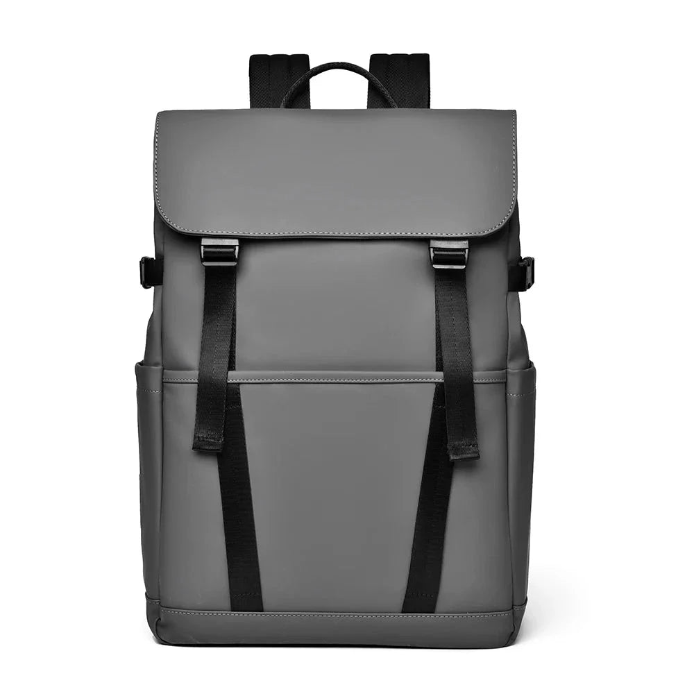 Sac à dos gris avec design moderne et fonctionnel