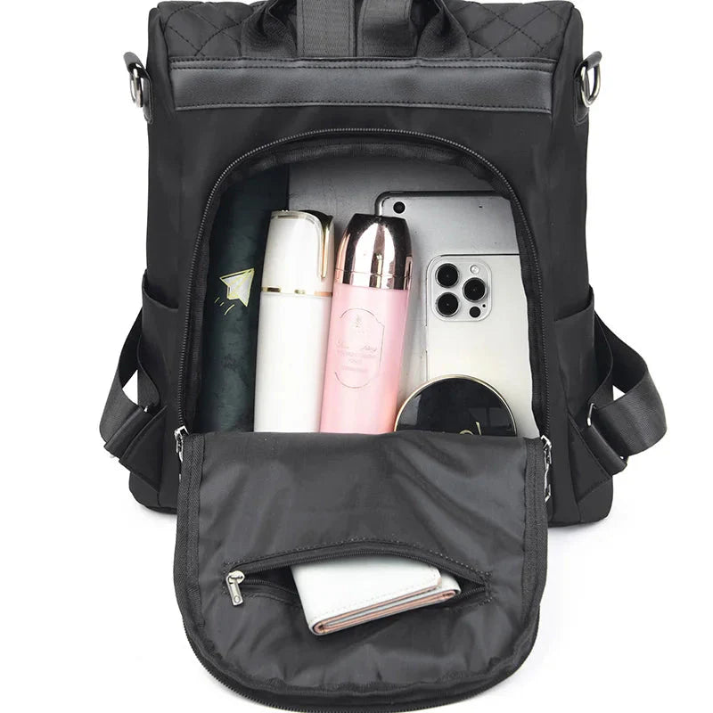 Détail du design matelassé élégant du sac à dos