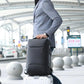 Vue arrière du sac, mettant en avant le tissu imperméable