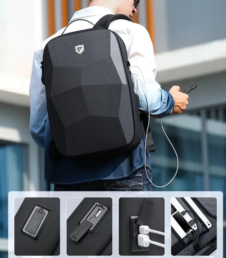 Poche antivol discrète située au dos du sac à dos
