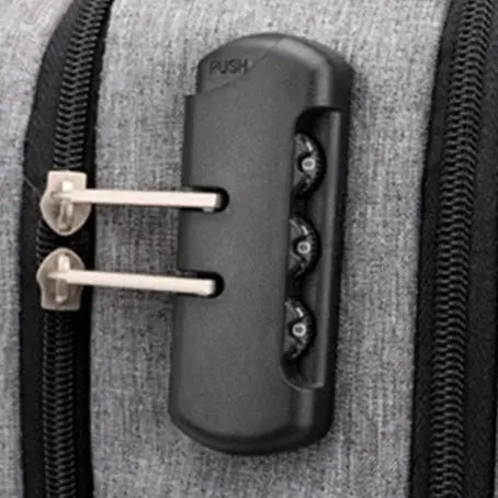 Vue de dessus du sac à dos montrant la fermeture à code