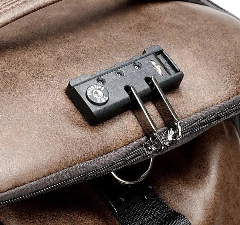 Vue de côté du sac à dos avec port USB externe