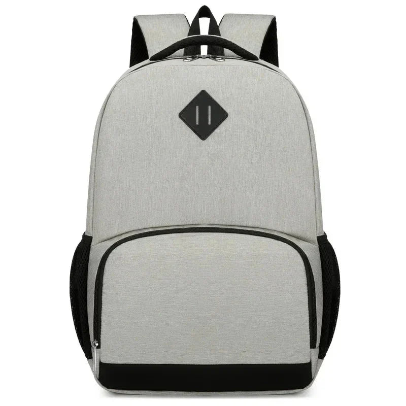 Sac à dos gris avec dimensions 46x15x32 cm